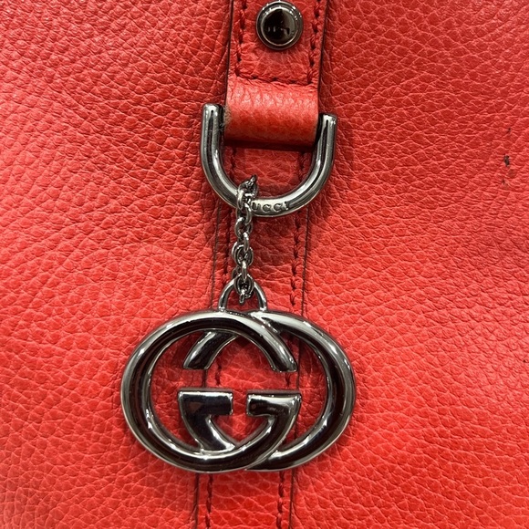 Gucci GG Charm Dome Leather Handbag. - Picture 4 of 16